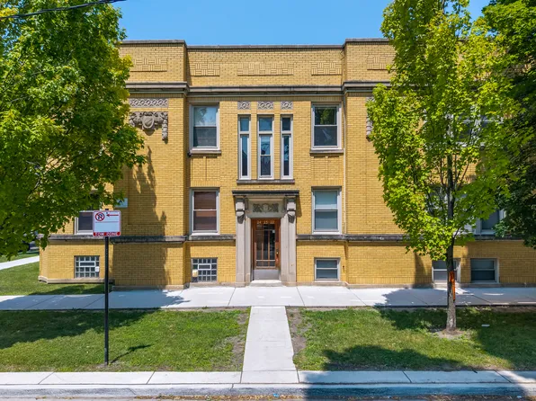 2522 W North Shore Ave APT 2E, Chicago, IL 60645