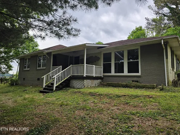 700 Lakeview Dr, Loudon, TN 37774