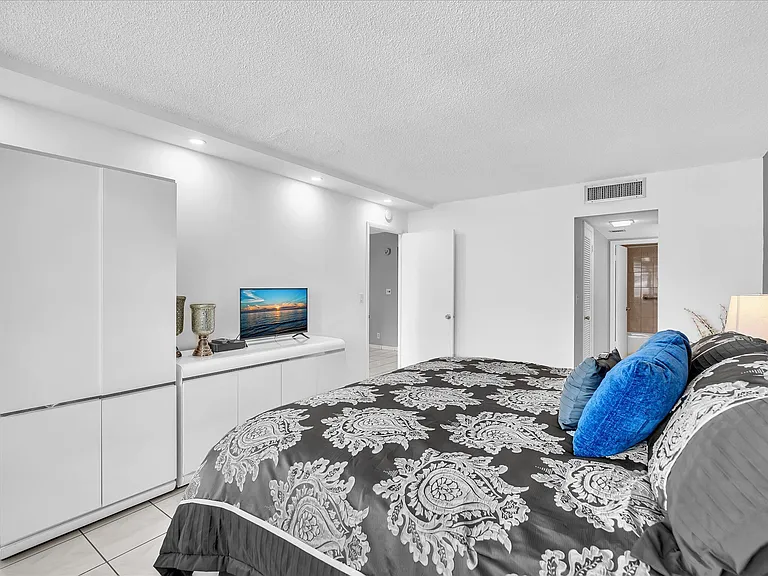 1410 S Ocean Dr #1103 — Photo 23