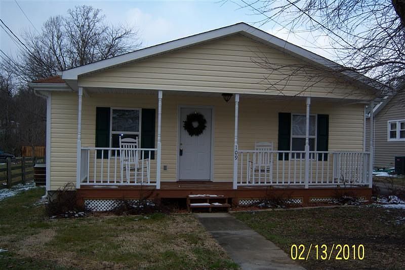 109 Whitt St.  Bristol, VA