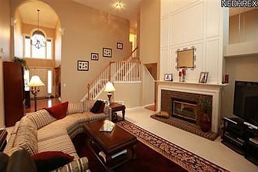 5th image of 3575 Bellcrest Dr