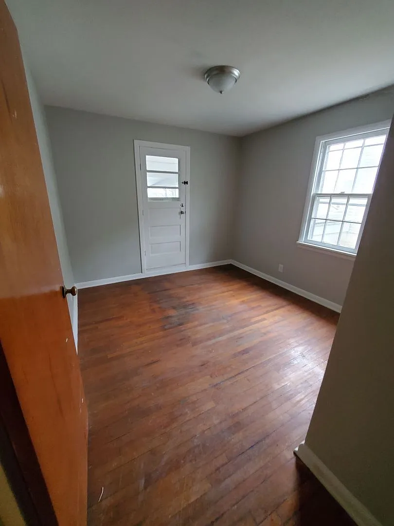 3 BR NE Canton House for rent — Photo 3
