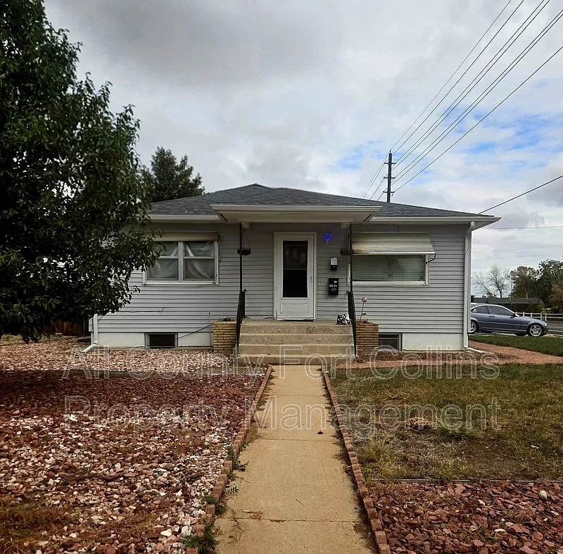 1 bed, 1.0 bath, 1000 sqft, $900 — Photo 1