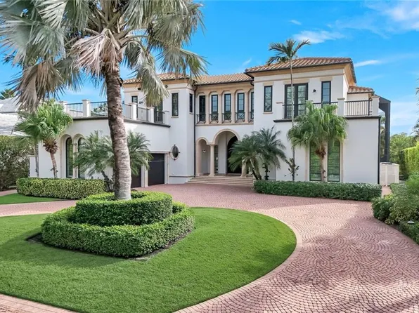 1450 Gulfstar DR S, NAPLES, FL 34112