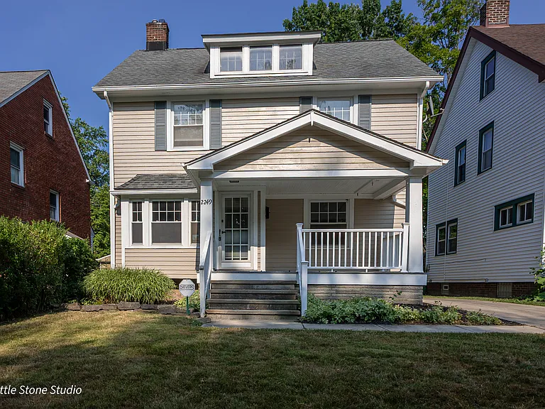 2249 Briarwood Rd — Photo 1