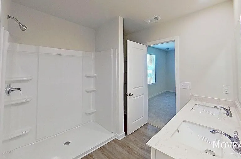 161 Davis Dr — Photo 32