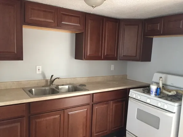611 W Madison St #4, Pontiac, IL 61764
