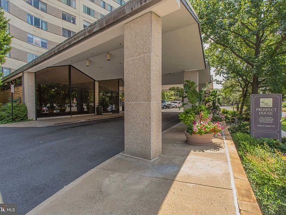 4th image of 1200 N Nash St APT 1155
