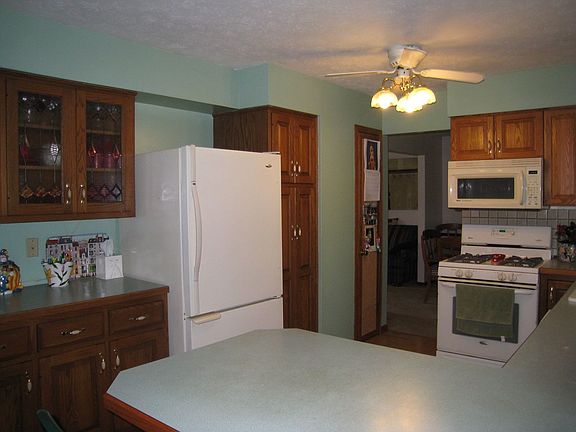 5th image of 6387 Sturbridge Dr