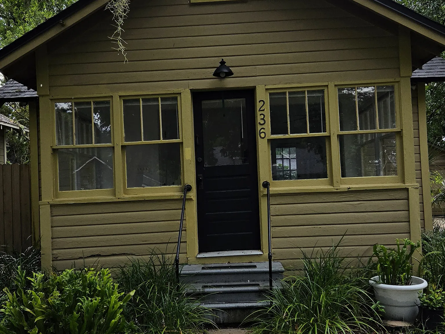 236 Orange Pl — Photo 3