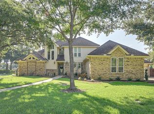 1102 Country Club Ct, Mansfield, TX 76063