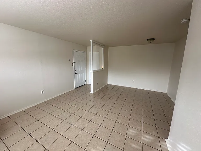 3121 Johnston St #114 — Photo 23