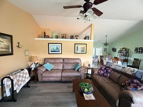 4th image of 158 Phelps Way