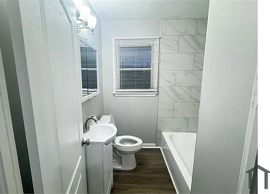 1526 Dade St — Photo 9