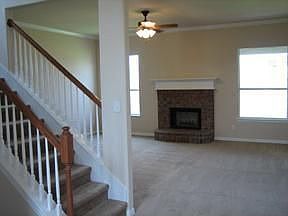 5th image of 409 Carver Dr