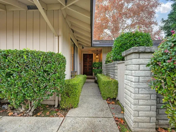 1106 Commons Dr, Sacramento, CA 95825