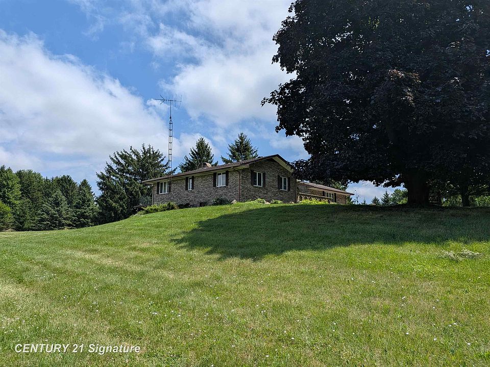 2nd image of 2995 Lyons Rd