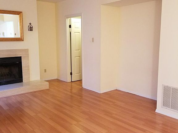 4th image of 5580 Waterman Blvd #Sff