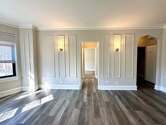 3rd image of 1033 W Loyola Ave APT 203