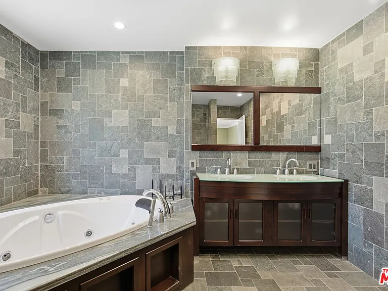 8739 McLennan Ave — Photo 29