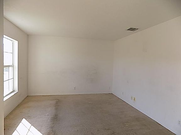 2nd image of 4278 SW Oblique St