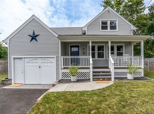 42 Clayton St, Milford, CT 06461