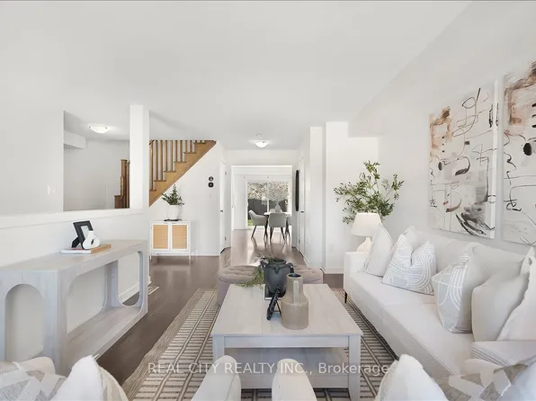 26 Crafter Cres, Hamilton, ON L8J 0H6