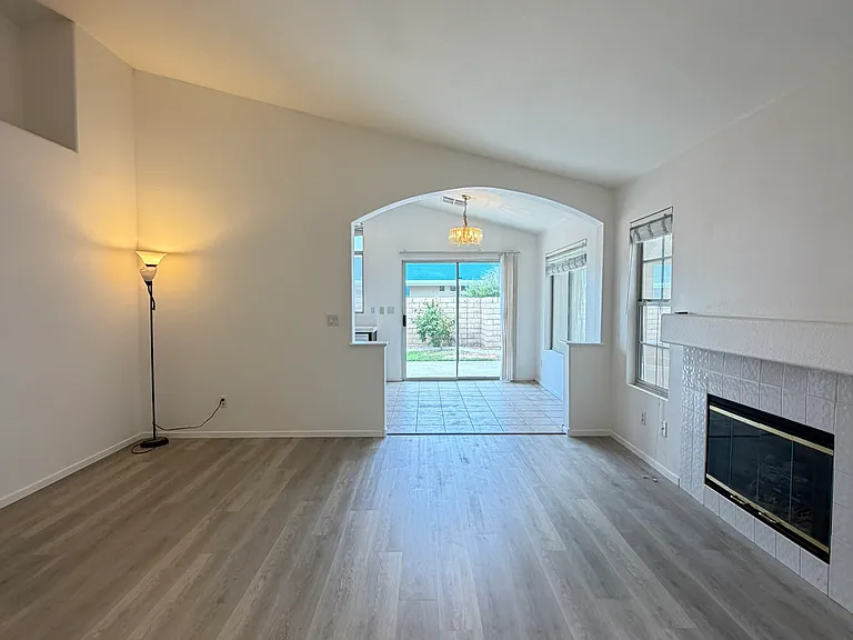 4536 New Dupell Way — Photo 3