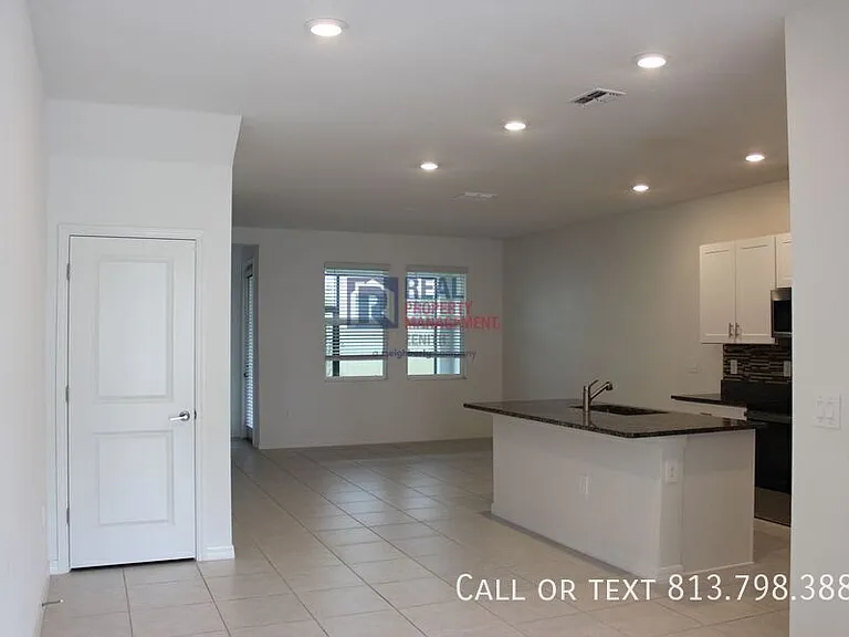 10821 Fowlers Bluff Ct — Photo 3