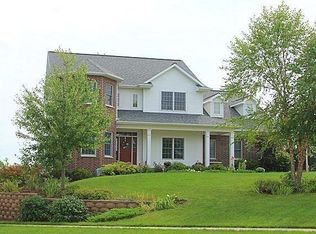 814 Duck Creek Dr, Iowa City, IA 52246
