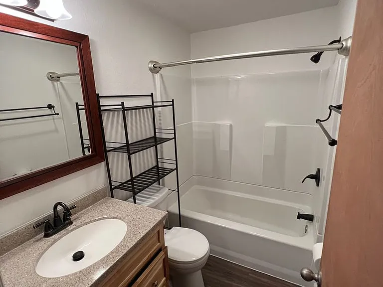 1016 E Roosevelt Ave — Photo 25