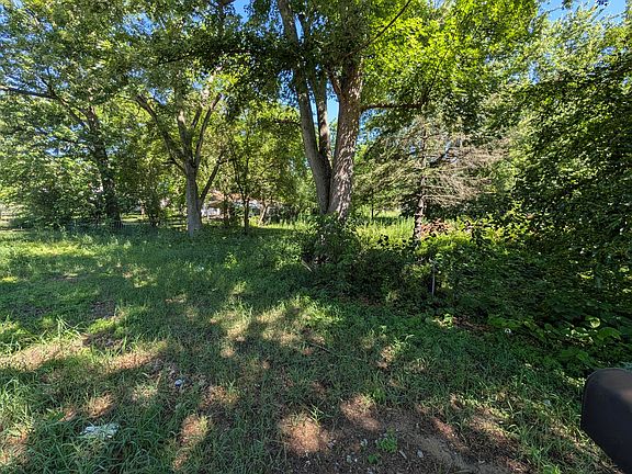2nd image of 3604 E 35th Pl