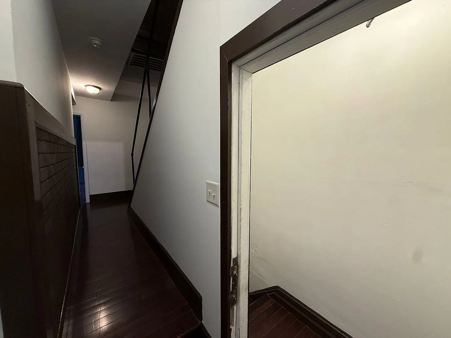 Newly Renovated Temple Apartment — Photo 4