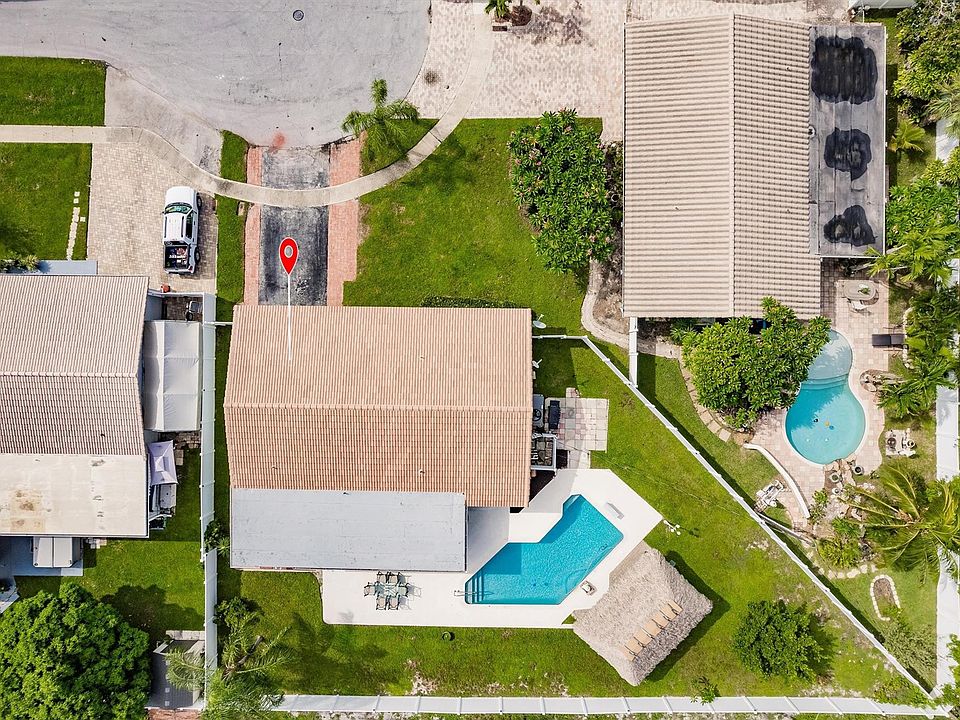 1st image of 309 SE 2nd Court