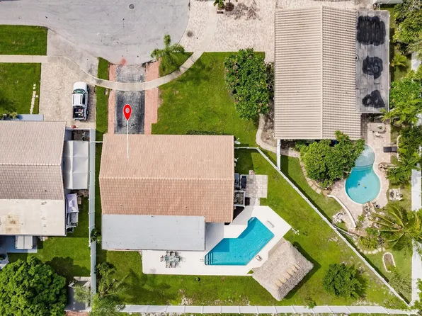 309 SE 2nd Court, Deerfield Beach, FL 33441