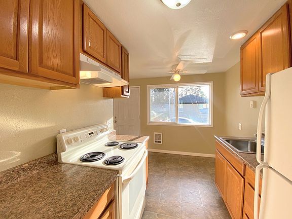 5th image of 8814-8815 Lochburn Ln SW #S-4