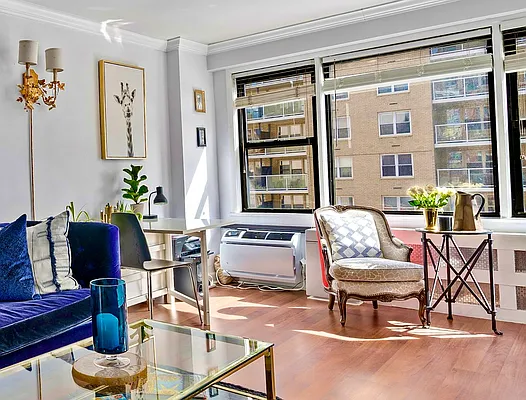 Sold by Compass | media 2