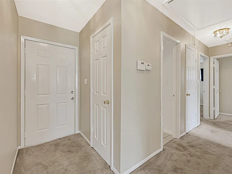 3816 Newton Dr — Photo 8