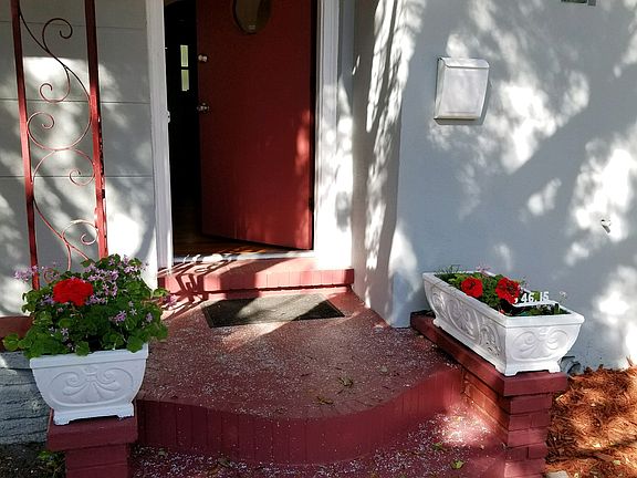 3rd image of 4615 3rd Ave S