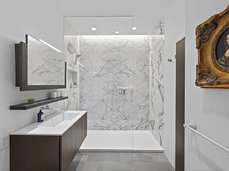 155 Hudson St #2S — Photo 16