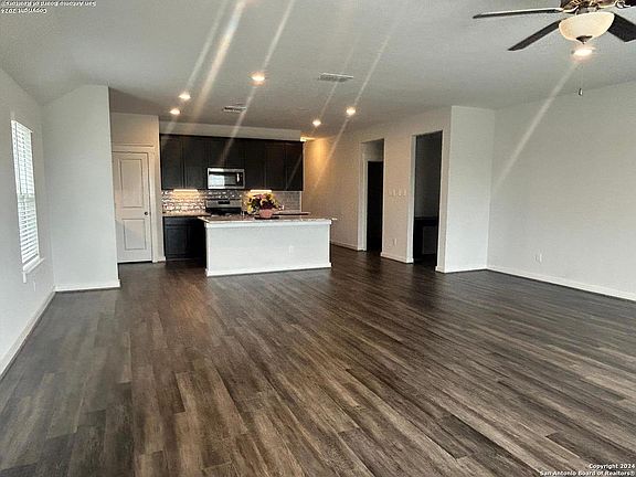 4th image of 3905 GLENLOCH WAY