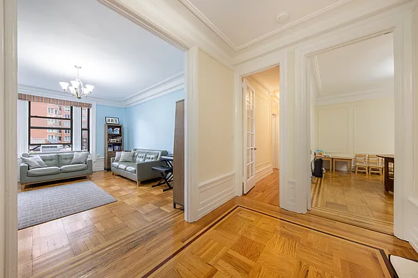 Rented by Compass | media 21