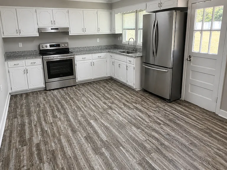 2201 Ward Ave — Photo 2