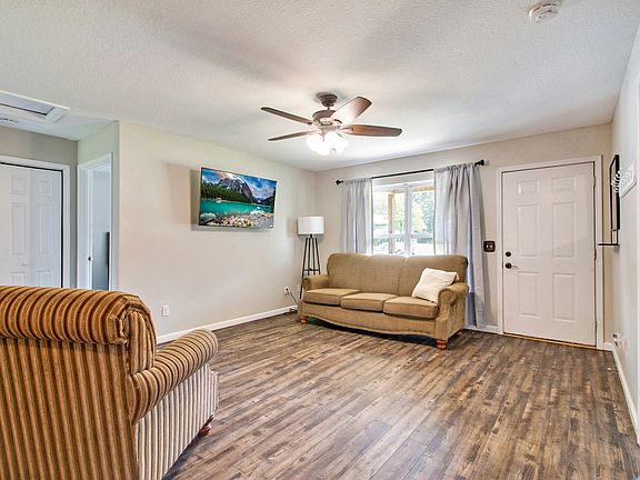 2nd image of 362 Iris Cir