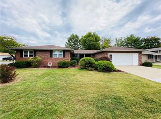 1718 Mary Ln, Olney, IL 62450