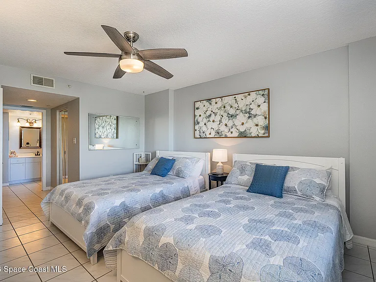 601 Shorewood Dr #G405 — Photo 21