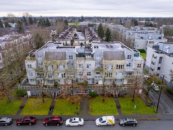 3rd image of 8660 Jones Rd #106