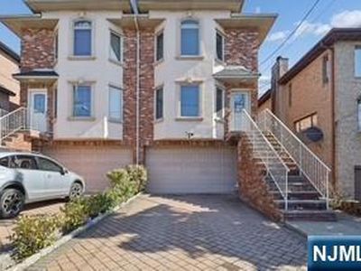 61 Columbia Avenue #C0061, Cliffside Park, NJ, 07010