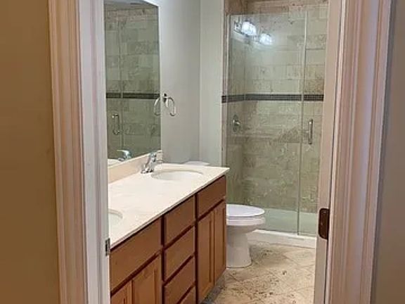 5th image of 6155 N Ravenswood Ave