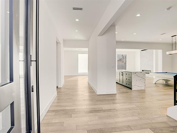 3rd image of 6533 Corbin St